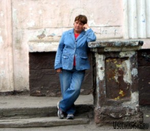 Татяна Яковлева на пороге школы