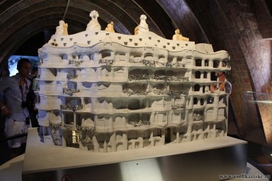 Макет творения Гауди - Каса Мила