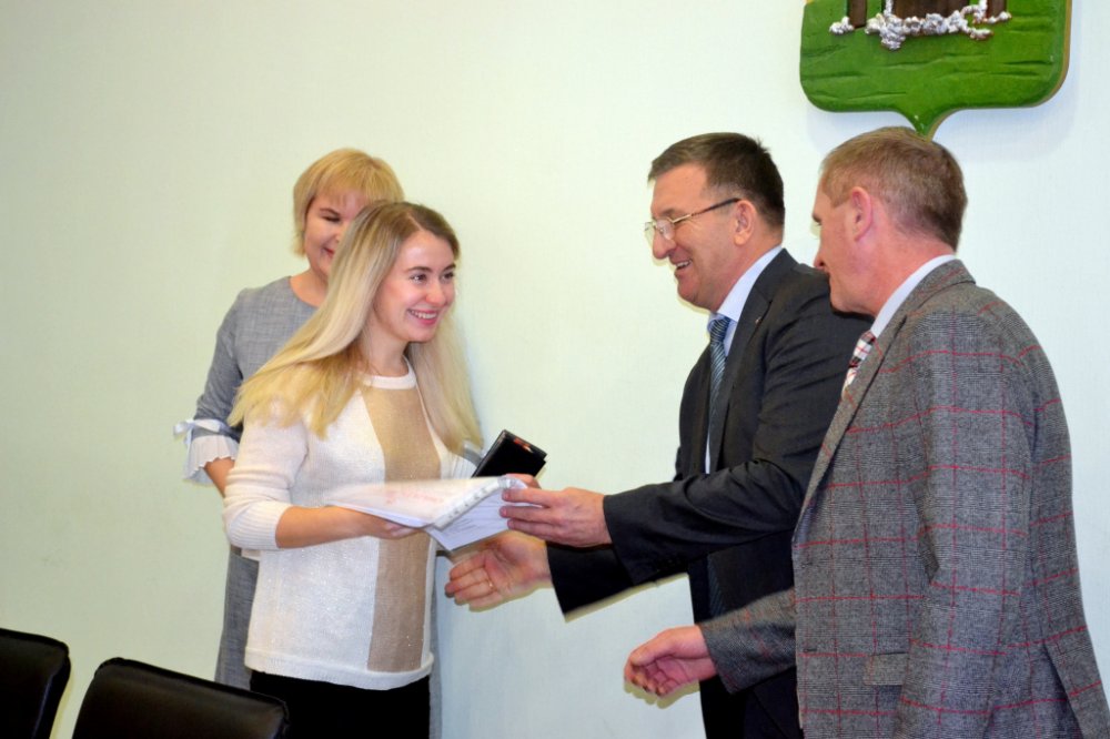 В Соликамске 30 молодых семей получили сертификаты на приобретение жилья