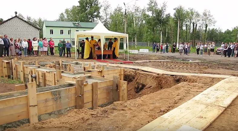 У проходной завода «Урал» начинается возведение мемориального ​комплекса «На страже мира»