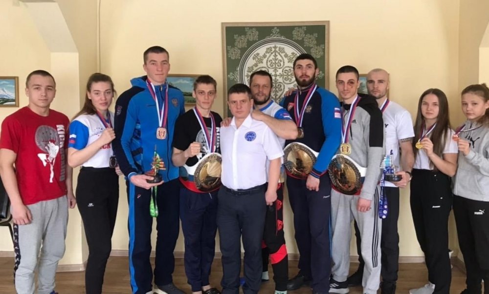 Соликамские спортсмены вернулись с медалями с Чемпионата и первенства России по кикбоксингу