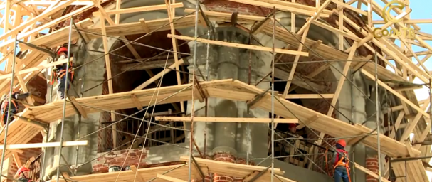 В Соликамске продолжается реставрация Соборной колокольни