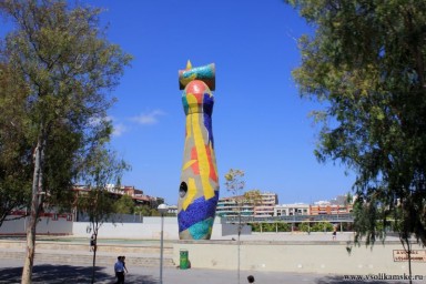 Скульптура "Женщина и птица" Миро