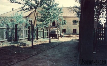 Боровск.  Поликлинника. Вид из-за дома.jpg