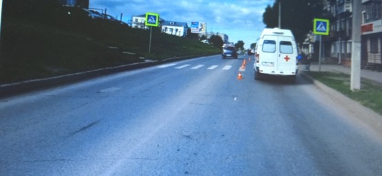 В Соликамске мотоциклист допустил наезд на пешехода 1