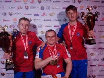 Сергей Вяткин привез две золотые медали с чемпионата и первенства Европы