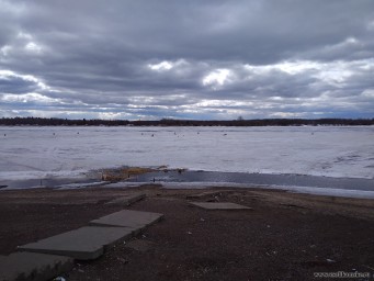 Боровая все еще закрыта льдом 1