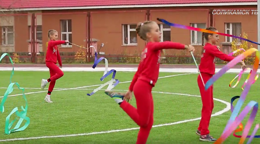 На новом межшкольном стадионе состоялся спортивный праздник