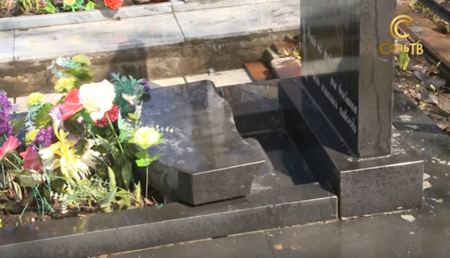 По фактам вандализма на кладбище проводится проверка