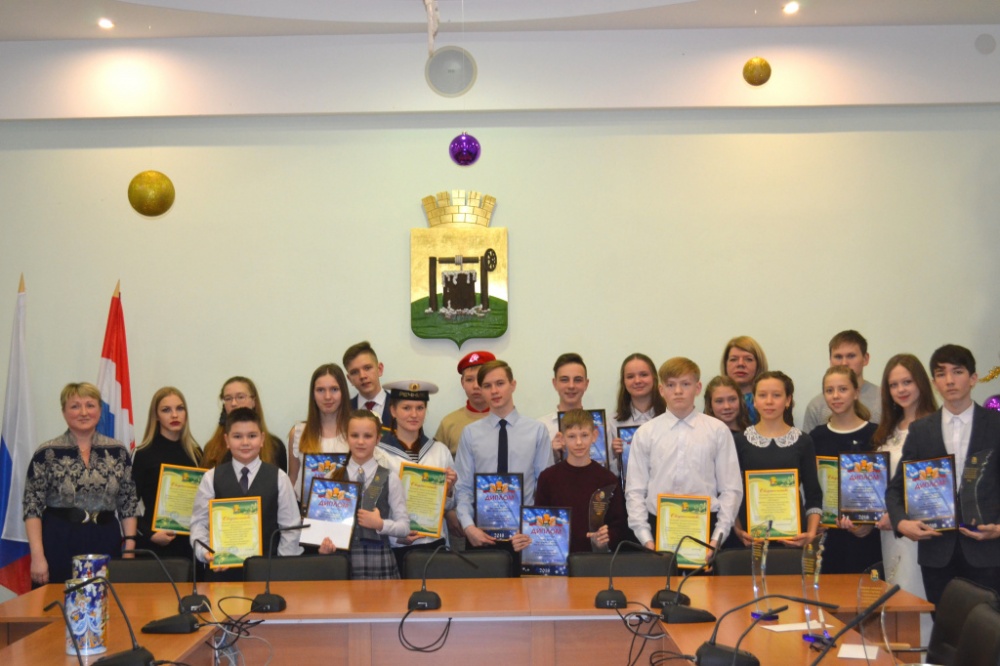 В Соликамске прошла торжественная церемония вручения премии «Юные дарования»