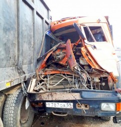 В Соликамске столкнулись два КамАЗа 1