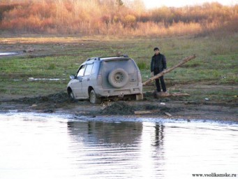 Сел, однако..