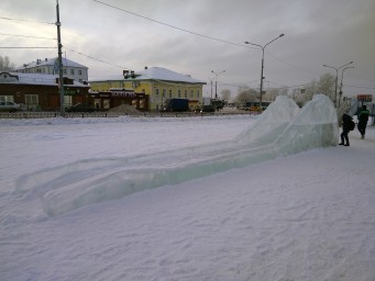 Ледяная горка для самых маленьких