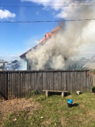 В Соликамске горел частный дом на улице Южная 2