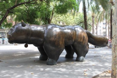 Памятник котэ