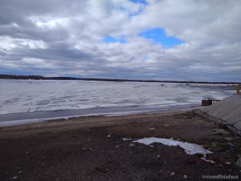 Боровая все еще закрыта льдом 2