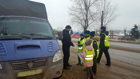 В Соликамске прошла акция «Дети – за безопасность на дороге!» 1