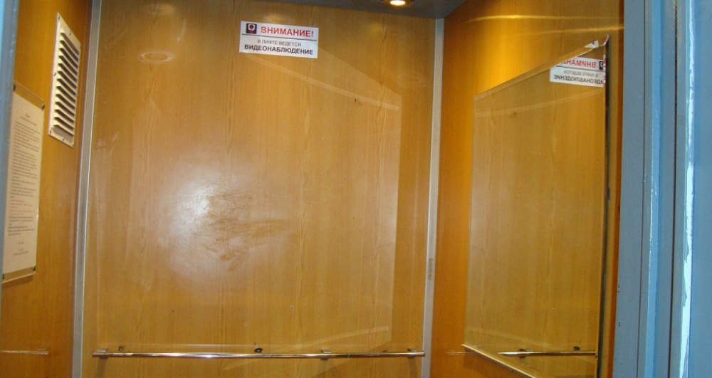 В Соликамске завершена замена старых лифтов