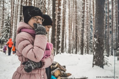 Девочка в лесу